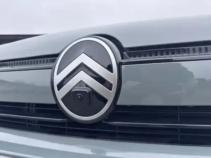 Photo 26 Citroën C4  Hybride 136 e-DCS6