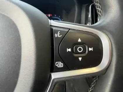 Photo 16 Volvo Xc60  B4 197 ch Geartronic 8