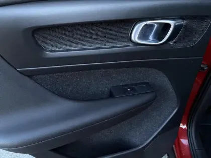 Photo 13 Volvo Xc40  T3 163 ch Geartronic 8