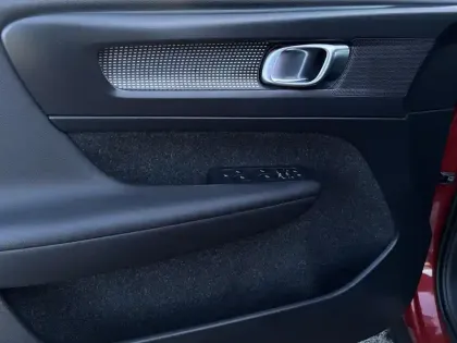 Photo 23 Volvo Xc40  T3 163 ch Geartronic 8