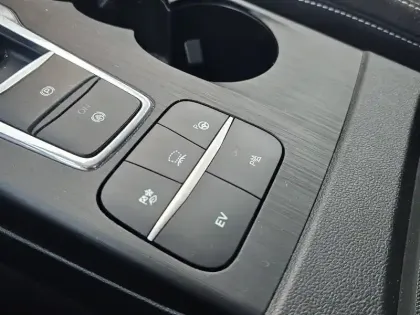 Photo 34 Ford Kuga  2.5 DURATEC 225 PHEV POWERSHIFT