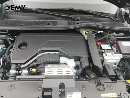 Photo 14 Peugeot 208  Hybrid 110 e-DCS6