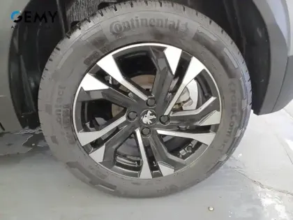 Photo 10 Peugeot 2008  BlueHDi 130 S&S EAT8