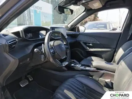 Photo 56 Peugeot 2008  PureTech 130 S&S EAT8