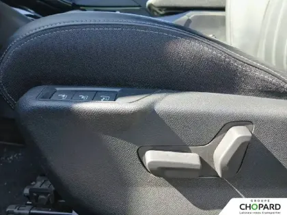 Photo 40 Peugeot 2008  PureTech 130 S&S EAT8