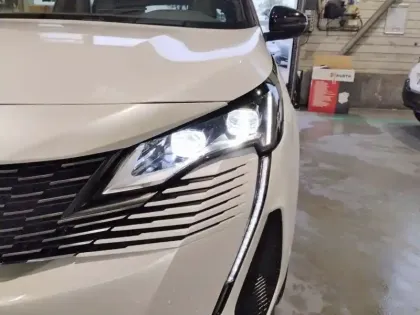 Photo 7 Peugeot 3008  Hybrid 225 e-EAT8