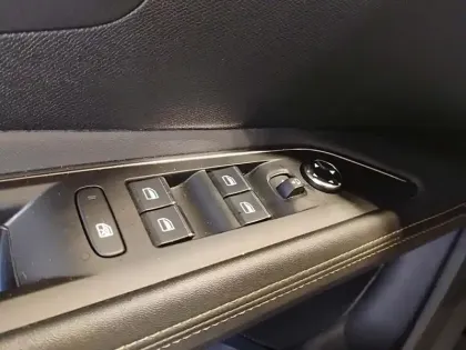 Photo 23 Peugeot 3008  Hybrid 225 e-EAT8