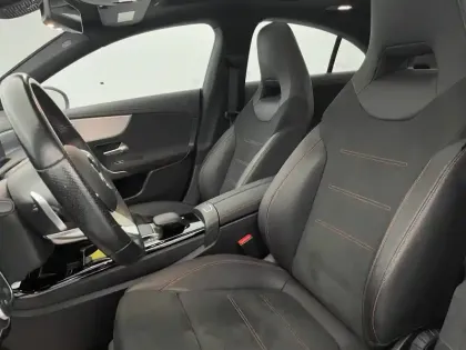 Photo 14 Mercedes CLA  Coupé 250 e 8G-DCT