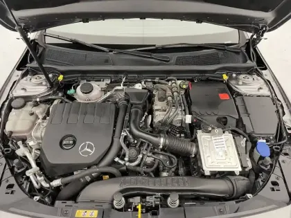 Photo 19 Mercedes CLA  Coupé 250 e 8G-DCT