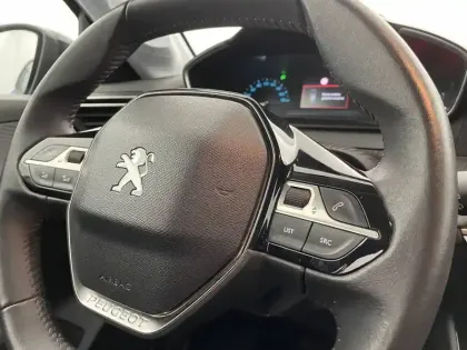 Photo 43 Peugeot 208  Electrique 50 kWh 136ch