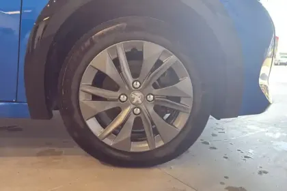 Photo 10 Peugeot 208  Electrique 50 kWh 136ch