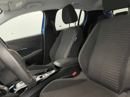 Photo 31 Peugeot 208  Electrique 50 kWh 136ch