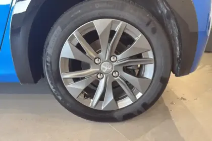 Photo 9 Peugeot 208  Electrique 50 kWh 136ch