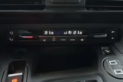 Photo 22 Peugeot Partner  FOURGON M DIESEL 130 CH AUTOMATIQUE