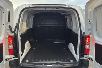 Photo 12 Peugeot Partner  FOURGON M DIESEL 130 CH AUTOMATIQUE