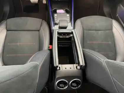 Photo 29 Mercedes GLA  250 e 8G-DCT