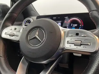 Photo 24 Mercedes GLA  250 e 8G-DCT