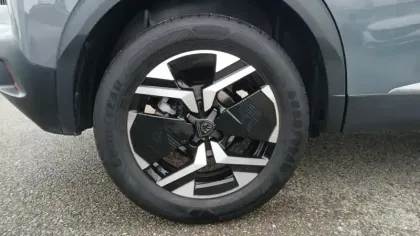 Photo 13 Peugeot 2008  PureTech 130 S&S EAT8