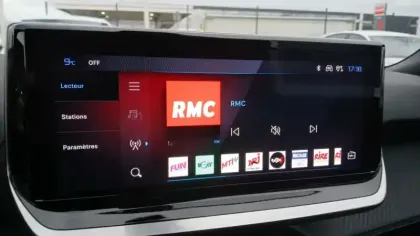 Photo 20 Peugeot 2008  PureTech 130 S&S EAT8