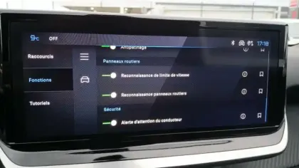 Photo 23 Peugeot 2008  PureTech 130 S&S EAT8