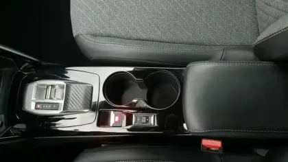 Photo 31 Peugeot 2008  PureTech 130 S&S EAT8