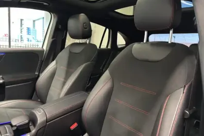 Photo 8 Mercedes GLA  250 e 8G-DCT