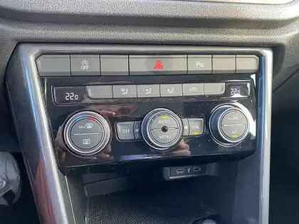 Photo 23 Volkswagen T-roc  1.5 TSI 150 EVO Start/Stop DSG7