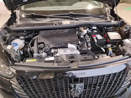 Photo 26 Peugeot 2008  PureTech 100 S&S BVM6