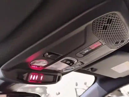 Photo 24 Peugeot 2008  PureTech 100 S&S BVM6