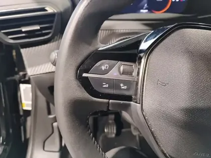 Photo 22 Peugeot 2008  PureTech 100 S&S BVM6