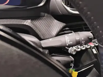 Photo 21 Peugeot 2008  PureTech 100 S&S BVM6