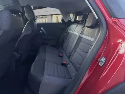 Photo 12 Citroën C4 e- 136 ch Automatique