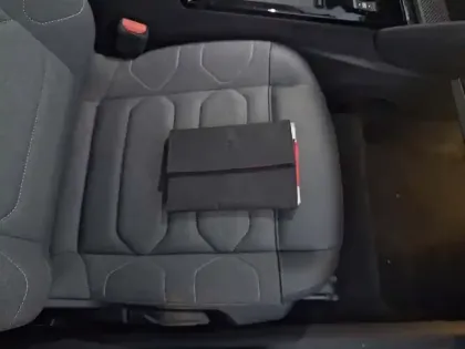 Photo 27 Citroën C4 e- 136 ch Automatique