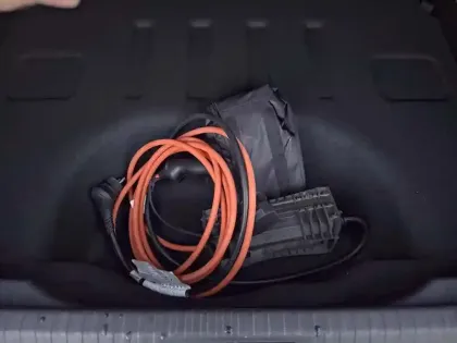 Photo 16 Citroën C4 e- 136 ch Automatique