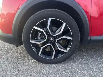 Photo 8 Citroën C4 e- 136 ch Automatique