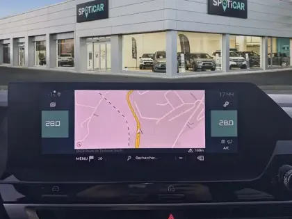 Photo 17 Citroën C4 e- 136 ch Automatique