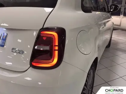 Photo 43 Fiat 500  e 118 ch