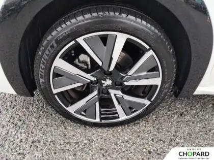 Photo 20 Peugeot 208  PureTech 100 S&S EAT8