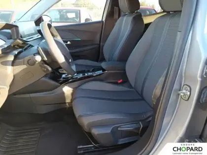 Photo 10 Peugeot 2008  PureTech 130 S&S EAT8