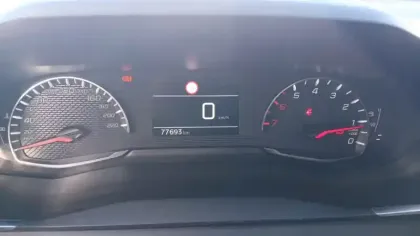 Photo 17 Peugeot 208  PureTech 100 S&S BVM6