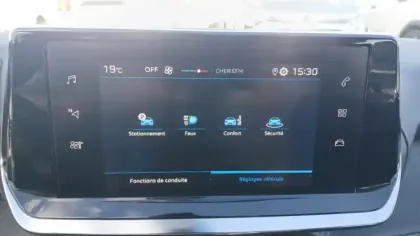 Photo 24 Peugeot 208  PureTech 100 S&S BVM6