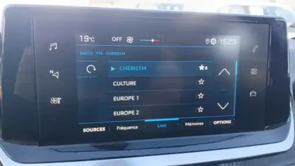 Photo 16 Peugeot 208  PureTech 100 S&S BVM6