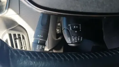 Photo 28 Peugeot 208  PureTech 100 S&S BVM6