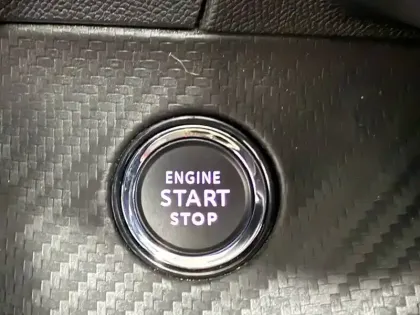 Photo 27 Peugeot 2008  Hybrid 136 e-DCS6