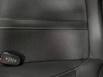 Photo 14 Peugeot 2008  Hybrid 136 e-DCS6