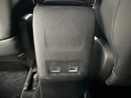 Photo 11 Peugeot 2008  Hybrid 136 e-DCS6