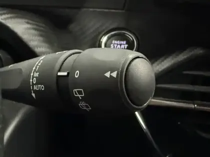 Photo 26 Peugeot 2008  Hybrid 136 e-DCS6