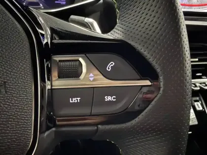 Photo 22 Peugeot 2008  Hybrid 136 e-DCS6