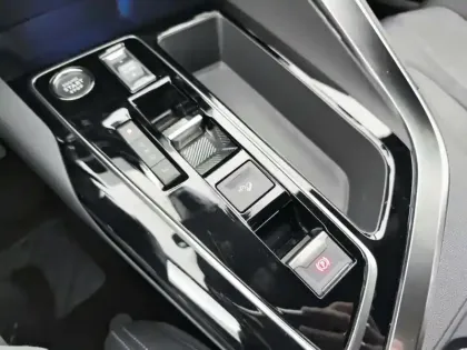 Photo 23 Peugeot 5008  PureTech 130ch S&S EAT8