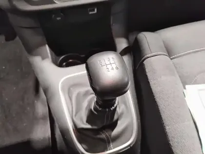 Photo 11 Citroën C3 Gén. III Ph2 Shine 5